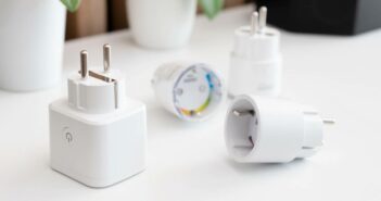 Smart Plug – kleine Lösung, große Wirkung für die Umwelt (Foto: AdobeStock - 898530240 Proxima Studio)